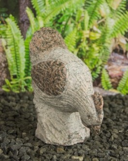 Mariehøne. Rosa granit. 